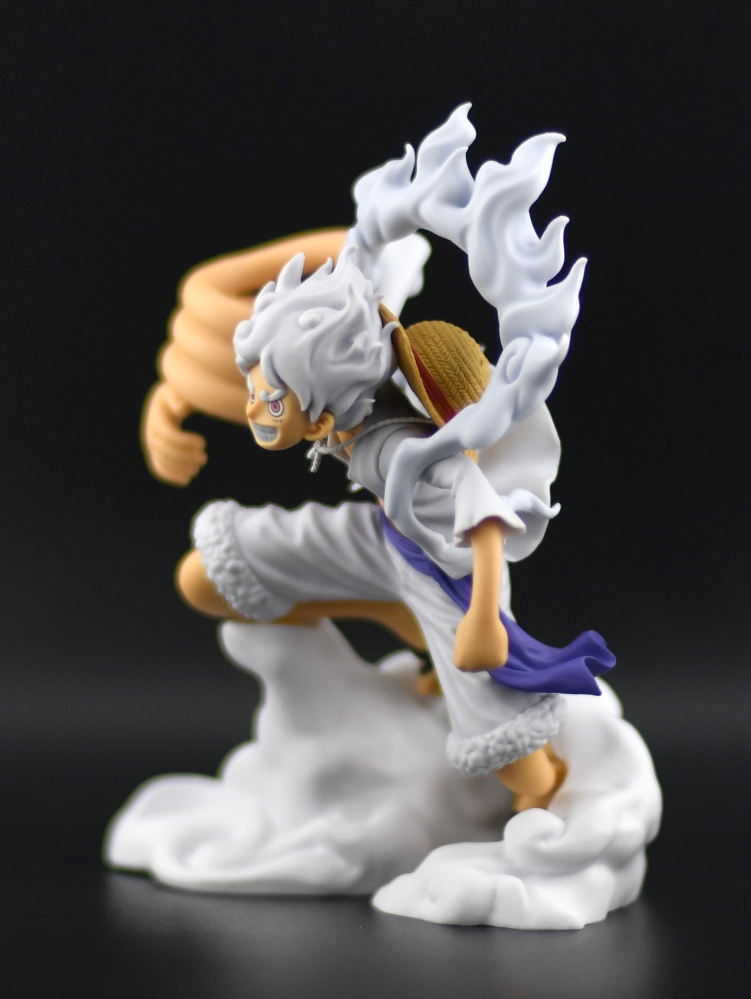 luffy gear 5 statue One Piece Fig Life! Monkey D. Luffy Gear 5 figure – Collectors Universe and Anime Inc