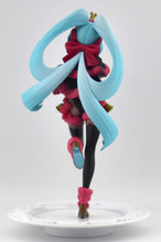 Load image into Gallery viewer, Hatsune Miku Exc∞d Creative SweetSweets Noel Raspberry figure