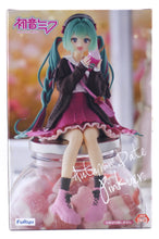 Load image into Gallery viewer, Hatsune Miku Autumn Date (Pink ver) noodle stopper figure