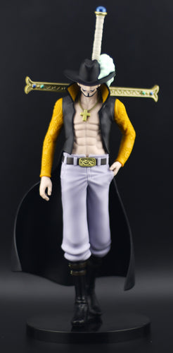 One Piece The Shukko Dracule Mihawk figure