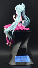 Load image into Gallery viewer, Hatsune Miku Flower Fairy Cosmos noodle stopper figure