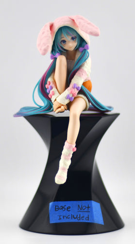 Hatsune Miku Bunny Ear Hood Pajamas noodle stopper figure