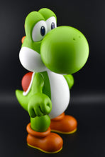 Load image into Gallery viewer, Super Mario TAITO Jamaa Yoshi figure