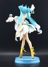 Load image into Gallery viewer, Hatsune Miku Banpresto Evolve Classical Tuning Swan Lake figure