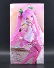 Load image into Gallery viewer, Hatsune Miku Sakura Mike 2024 Pearl Color Ver noodle stopper figure