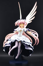 Load image into Gallery viewer, Puella Magi Madoka Magica: The Movie Rebellion Banpresto Evolve Ultimate Madoka figure