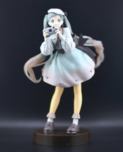 Load image into Gallery viewer, Hatsune Miku Holiday Memories Camera figure