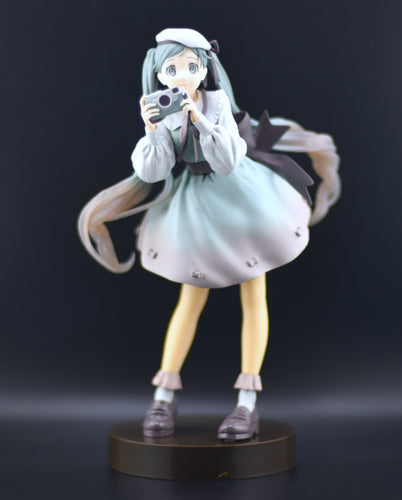 Hatsune Miku Holiday Memories Camera figure