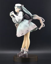 Load image into Gallery viewer, Hatsune Miku Holiday Memories Camera figure