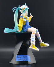Load image into Gallery viewer, Hatsune Miku Lollipop noodle stopper figure