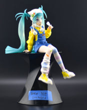 Load image into Gallery viewer, Hatsune Miku Lollipop noodle stopper figure