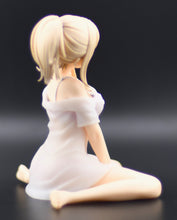 Load image into Gallery viewer, Medaka Kuroiwa Is Impervious to My Charms Yumemirize Mona Kawai figure