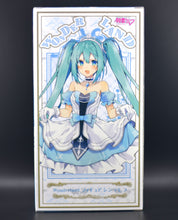Load image into Gallery viewer, Hatsune Miku Wonderland Cinderella figure