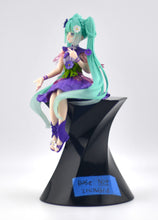 Load image into Gallery viewer, Hatsune Miku Flower Fairy Cosmos Purple noodle stopper figure