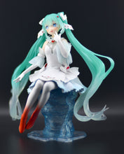 Load image into Gallery viewer, Hatsune Miku Banpresto Evolve Clearluxe Clione figure