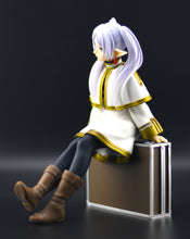 Load image into Gallery viewer, Frieren: Beyond Journey's End Desktop Cute Frieren Trunk Case figure