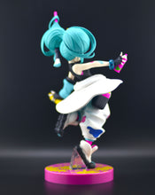 Load image into Gallery viewer, Hatsune Miku Trio-Try-iT Paint Girl figure