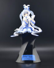 Load image into Gallery viewer, Hatsune Miku Snow Miku Sky Town 10th Ver noodle stopper figure