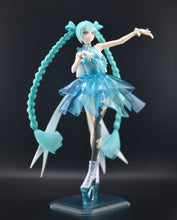 Load image into Gallery viewer, Hatsune Miku Banpresto Evolve Clearluxe EmeraldGem figure