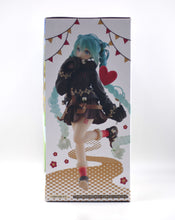 Load image into Gallery viewer, Vocaloid Fashion Hatsune Miku Outdoor Ver figure