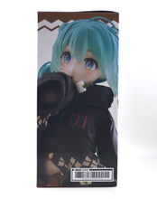 Load image into Gallery viewer, Vocaloid Fashion Hatsune Miku Outdoor Ver figure