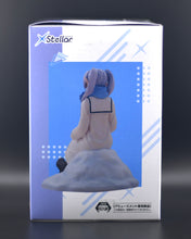 Load image into Gallery viewer, Frieren: Beyond Journey's End XStellar Frieren Playing in the Snow figure
