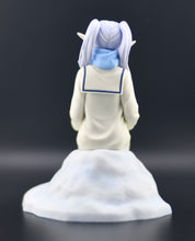 Load image into Gallery viewer, Frieren: Beyond Journey's End XStellar Frieren Playing in the Snow figure