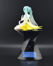 Load image into Gallery viewer, Hatsune Miku Canary Bird noodle stopper figure