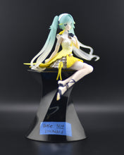 Load image into Gallery viewer, Hatsune Miku Canary Bird noodle stopper figure